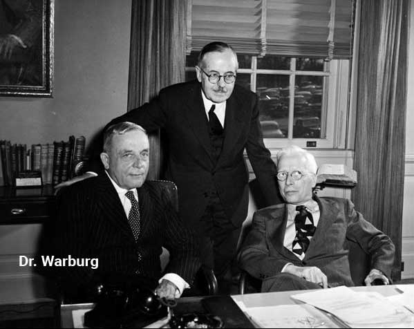 Dr. Otto Warburg (links) Foto: Dr. Otto Warburg (links)